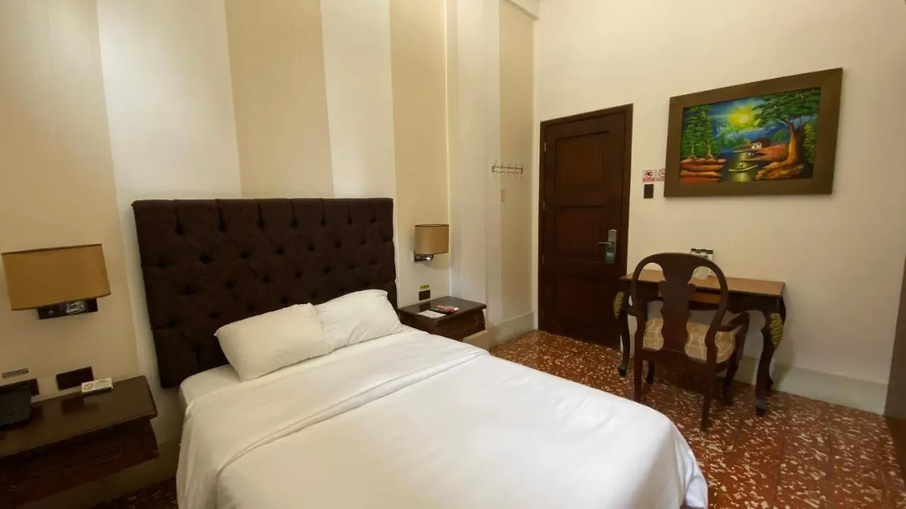 Hotel Patrimonial By Greenfield 瓜亚基尔 3*,  厄瓜多尔